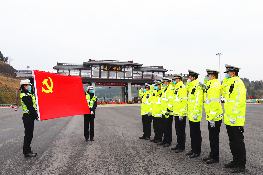 ���佻������λһ�w������������D