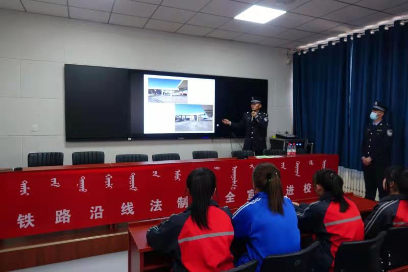 ���Ҟ�Ⱥ���k��(sh��)�¡����������M(j��n)У�@