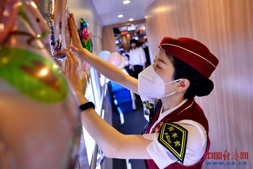 ����(f��)�d̖(h��o)���ϵĄe�ӡ���һ��