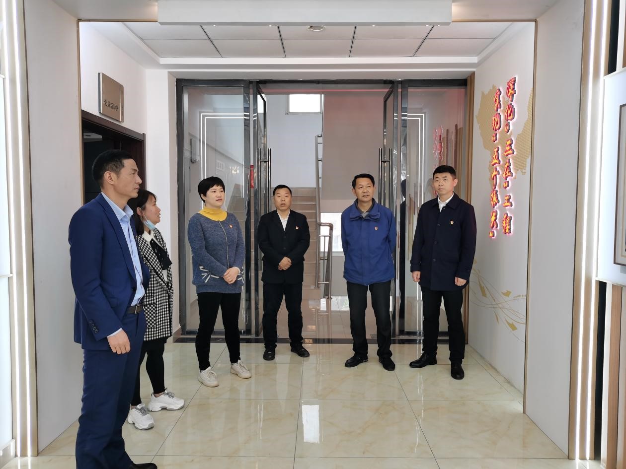 ����ࡰ���ࡰ�ʡ��W�hʷ