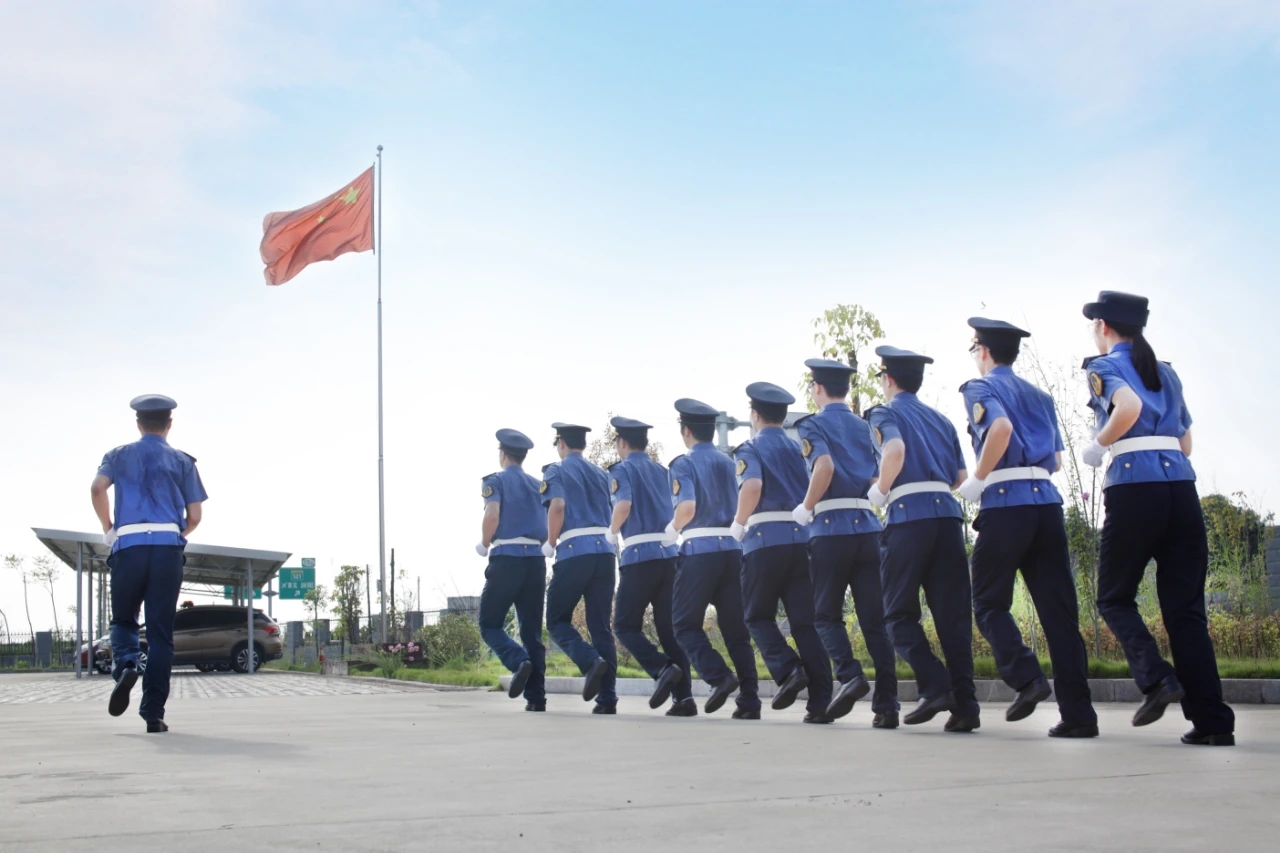 ����·�ϵ��ǵ��{(l��n)