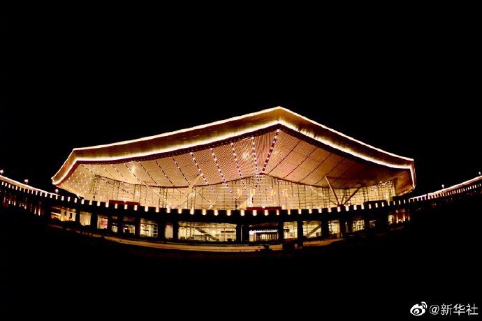 �������վ����ʽͶ�\���ĸ߿ո�q��ɏ��һ��