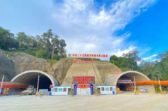 ������ٹ�·�Ϻ�ɽ�������M(j��n)�^��