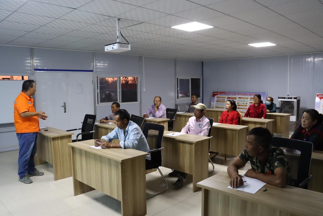 ���r(n��ng)��ҹУ��ů������