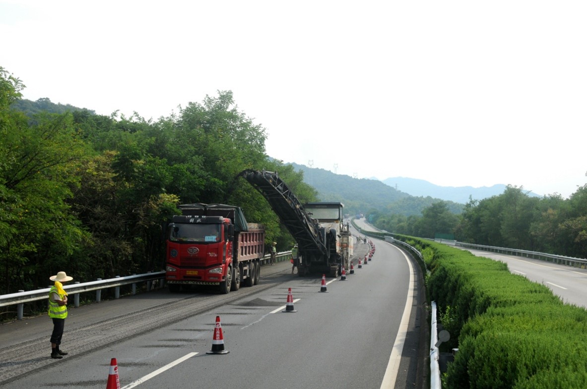 ��ߚ�ˬ�B(y��ng)�o(h��)æ  �Ŀʩ��ӭ�������N����